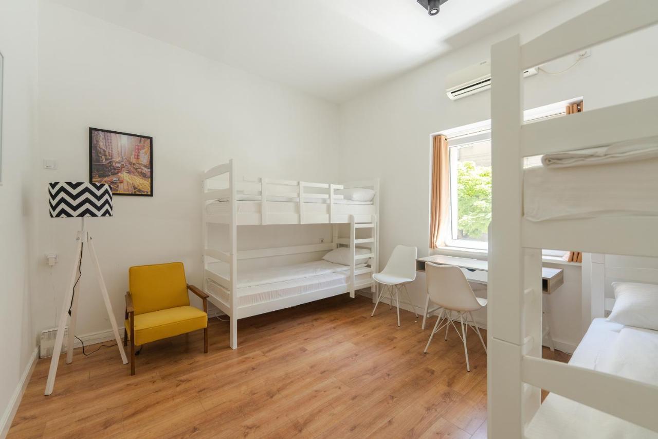 Sleep Hostel Ni Extérieur photo
