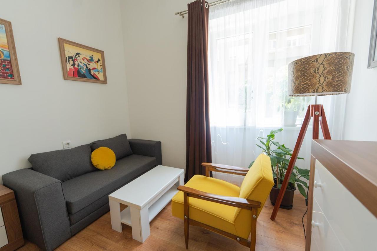 Sleep Hostel Ni Extérieur photo